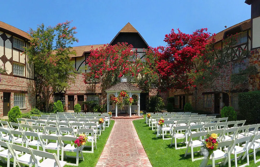 ***  Anaheim Majestic Garden Hotel USA